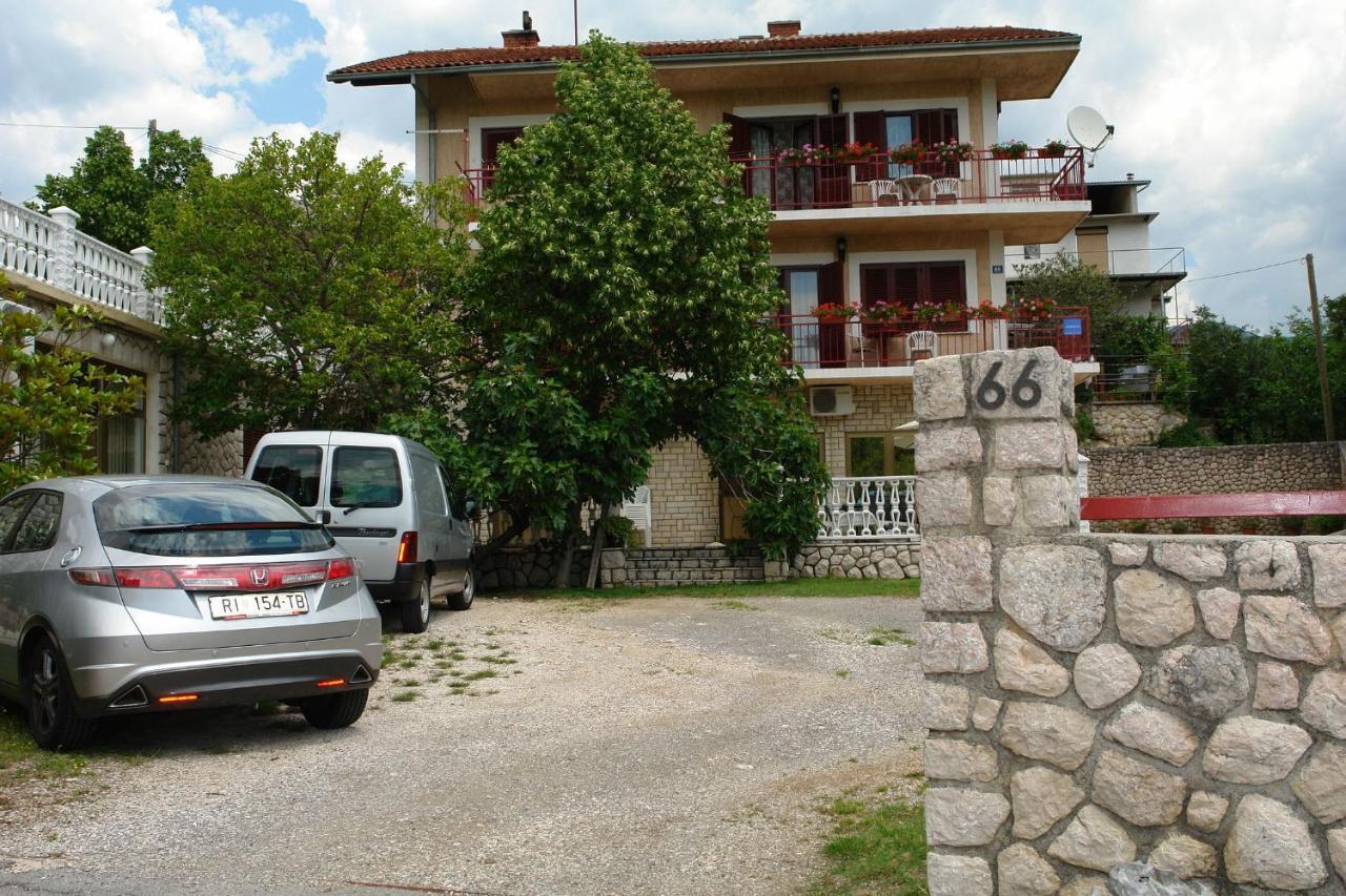 Apartments Nikolina Новий Винодольський Екстер'єр фото