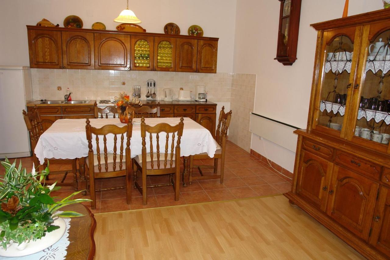 Apartments Nikolina Новий Винодольський Екстер'єр фото