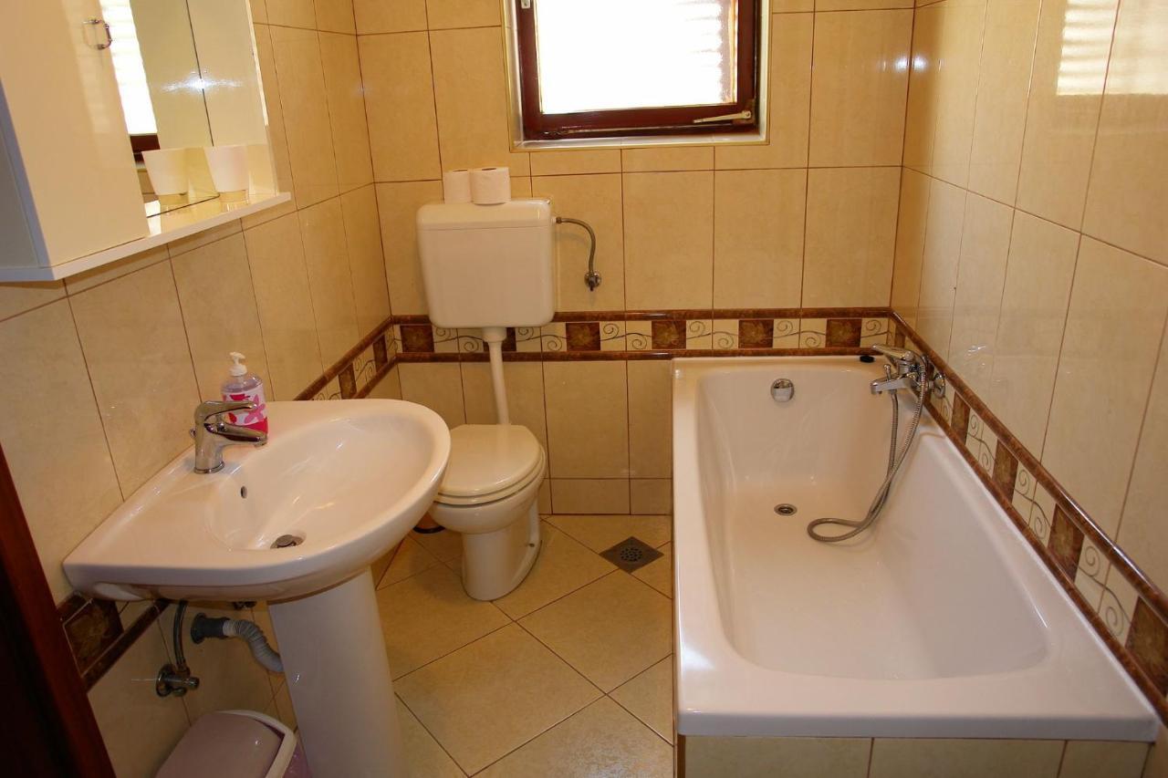 Apartments Nikolina Новий Винодольський Екстер'єр фото