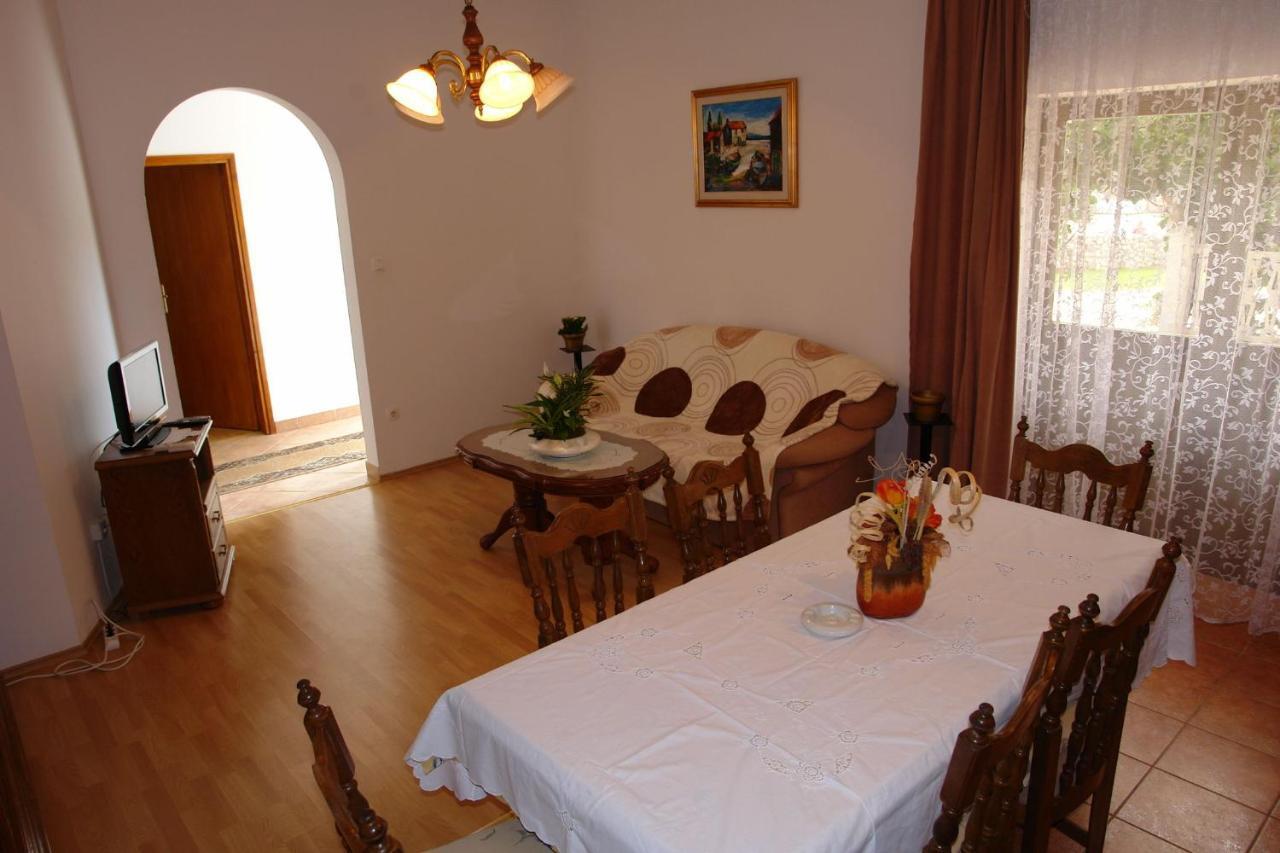 Apartments Nikolina Новий Винодольський Екстер'єр фото