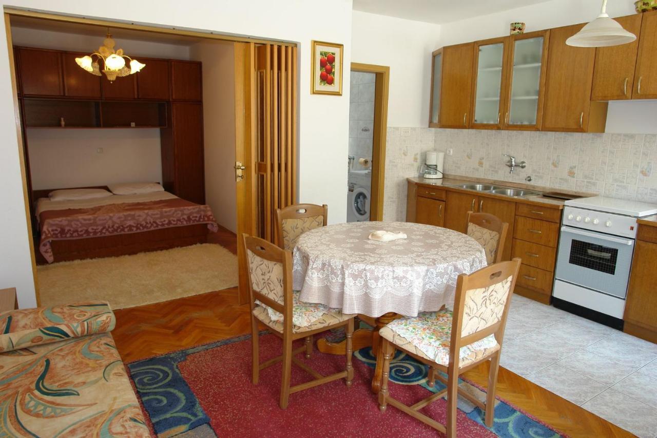 Apartments Nikolina Новий Винодольський Екстер'єр фото